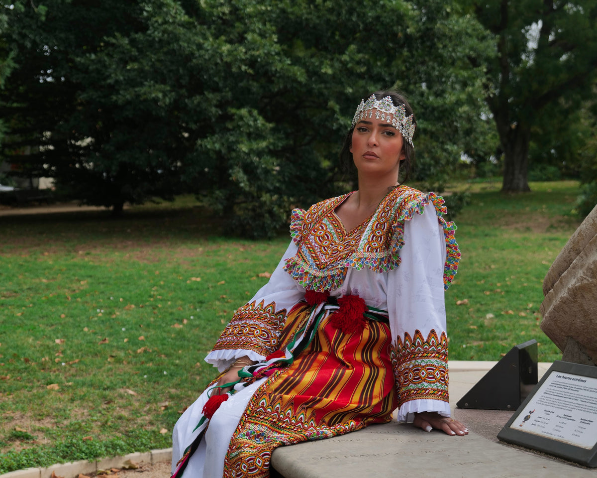 Robe Kabyle faite à la main en Algérie - un modèle unique - LYON - ouest lyonnais