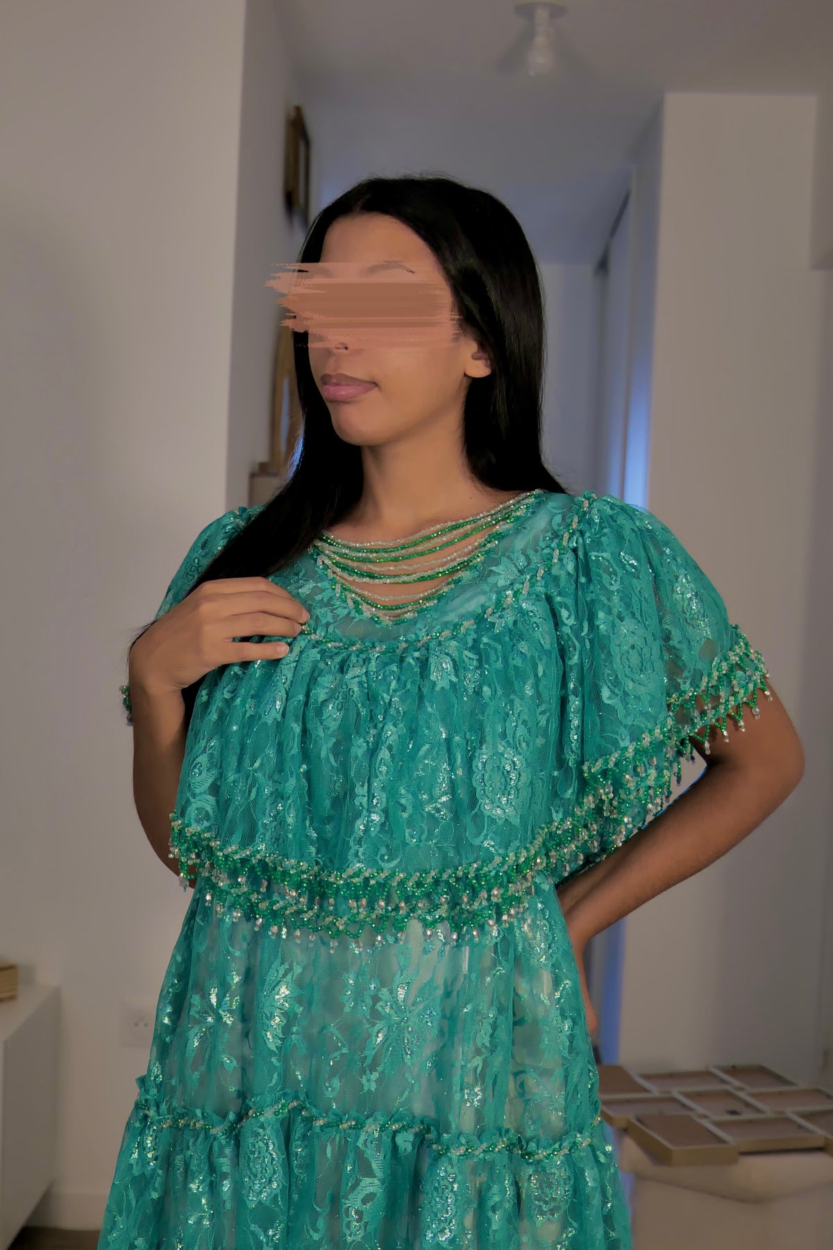 Robe Naili vert émeraude – Tradition et élégance algérienne