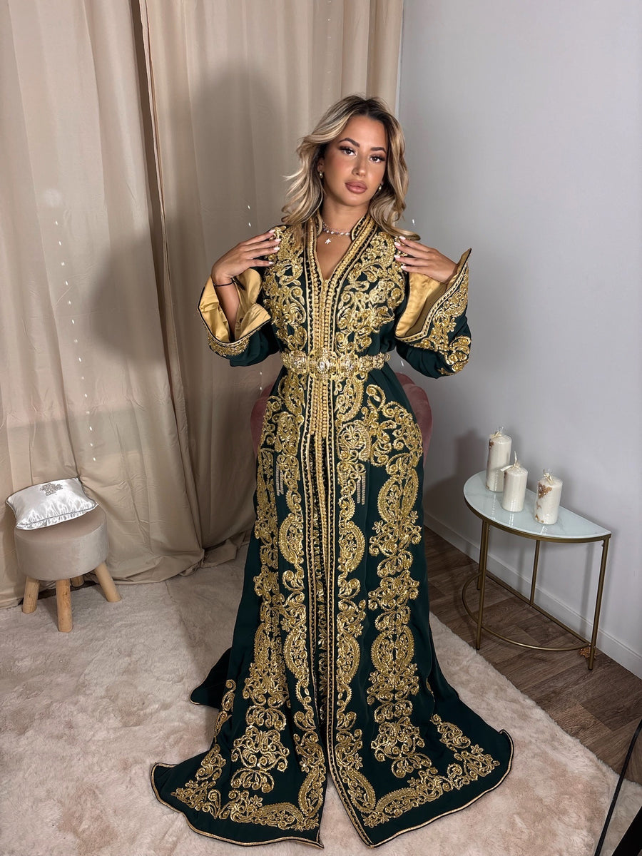 Caftan Royal vert émeraude et or – Luxe et prestige marocain
