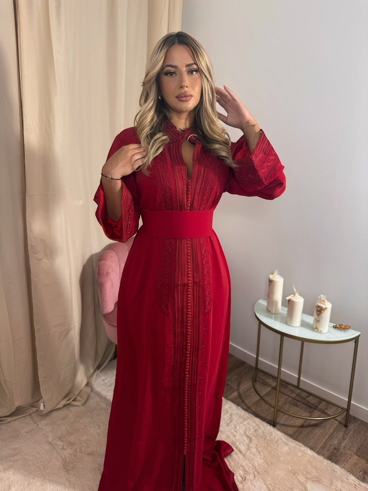 Caftan HUDA rouge – Élégance intemporelle