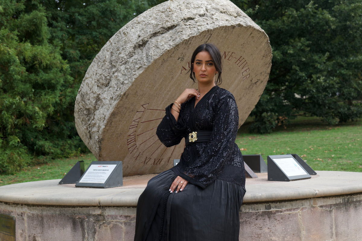Caftan Aya noir - prestige et élégance